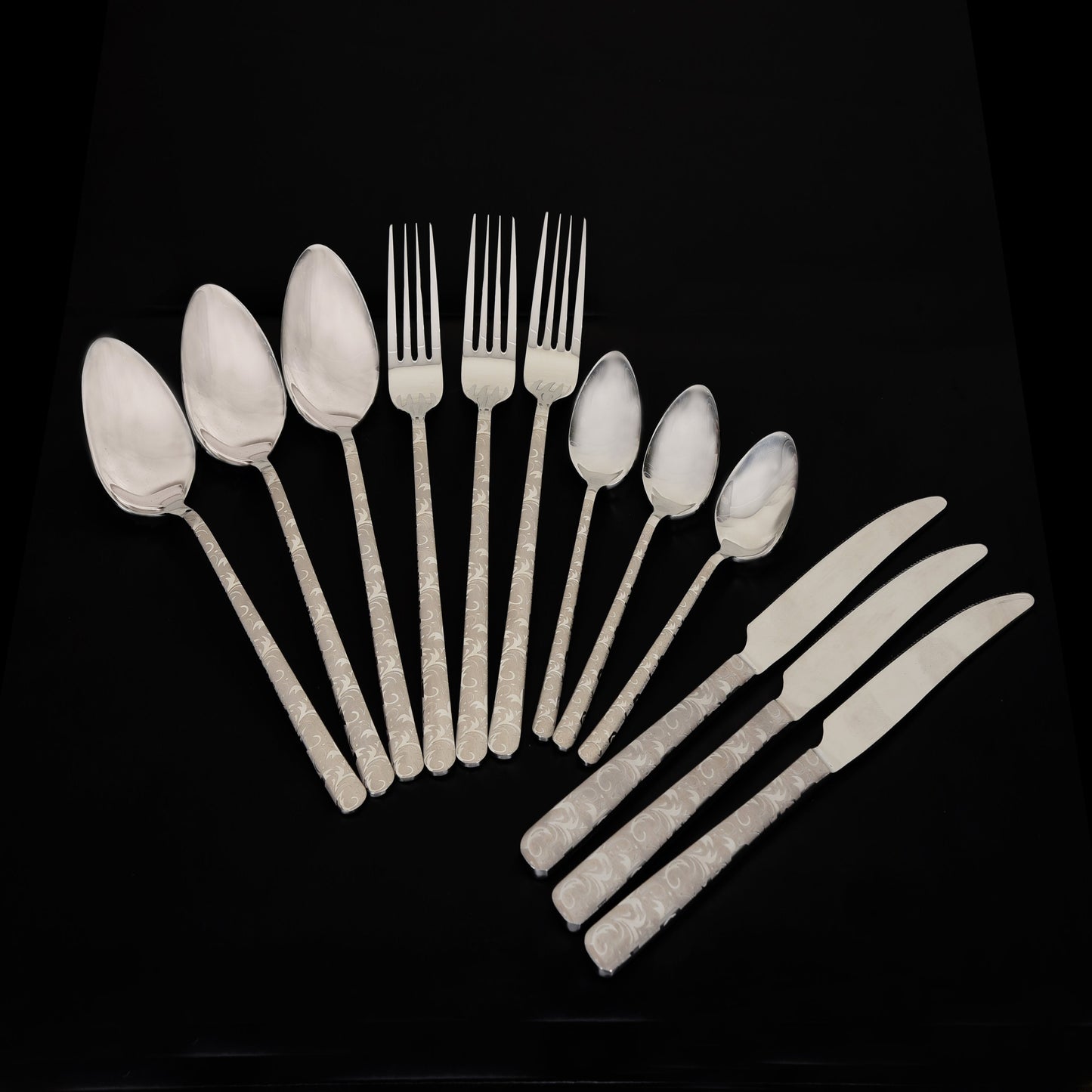 Lubabah Executive silver Cutlery Set โ Luxury 31 -Piece Premium Dining Set WAZIRABADI