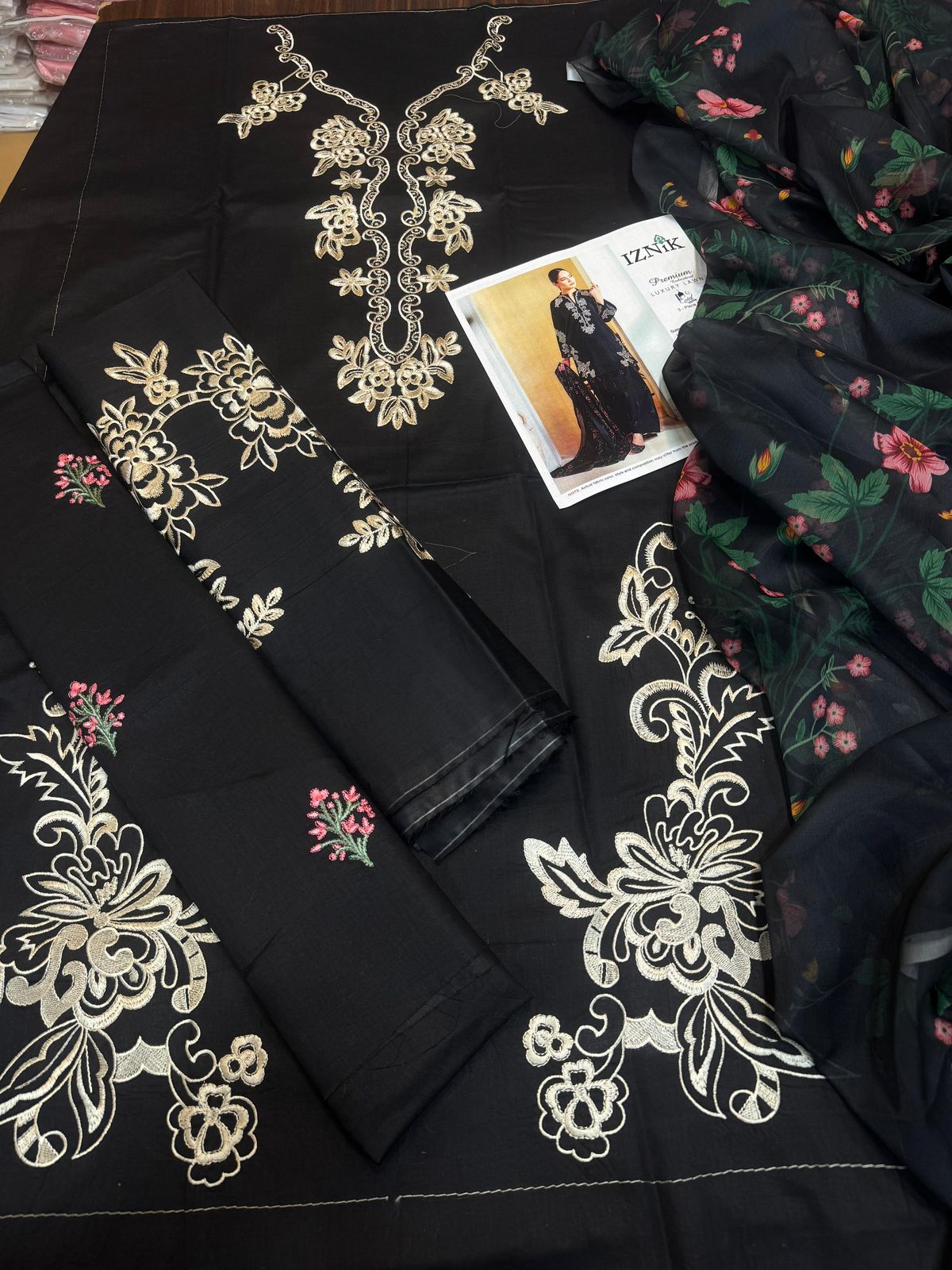 Iznik Luxury Embroidered Lawn Suit with Chiffon Dupatta | 770