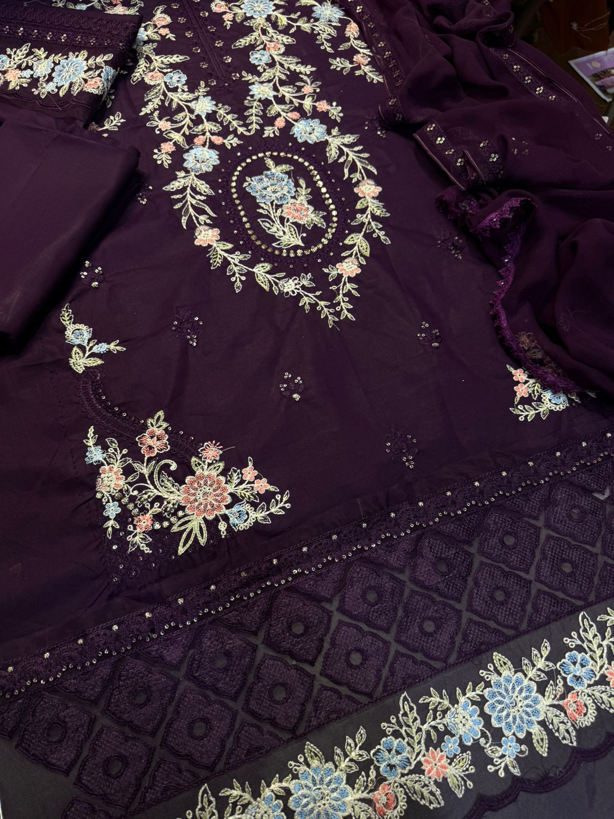 Maria B Luxury Embroidered Lawn – 3PC Summer Casual Collection (Air Jet Quality)