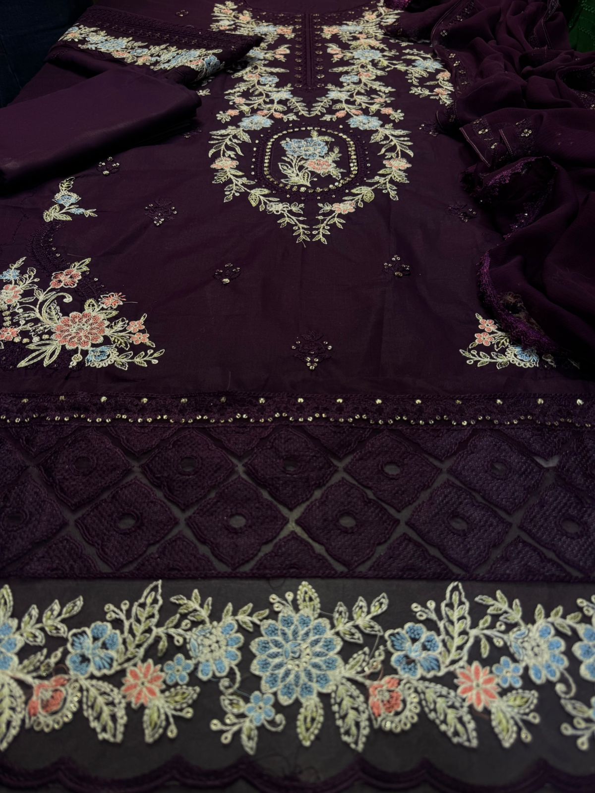 Maria B Luxury Embroidered Lawn – 3PC Summer Casual Collection (Air Jet Quality)